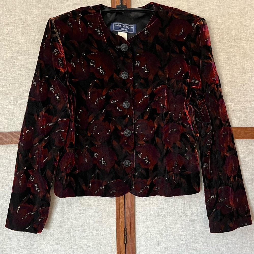 Norton McNaughton Petites Vintage Floral Velvet Cropped Jacket- 8